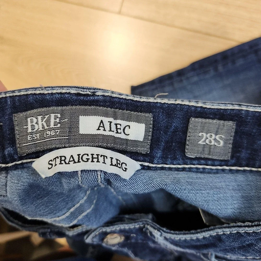BKE Alec Straight Leg Jeans Mens 28x29 Medium Wash Blue Distressed Stretch Denim